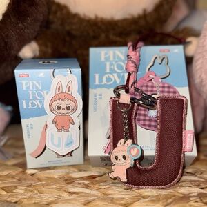 Pop Mart Monsters – Letter U Pin For Love Bundle